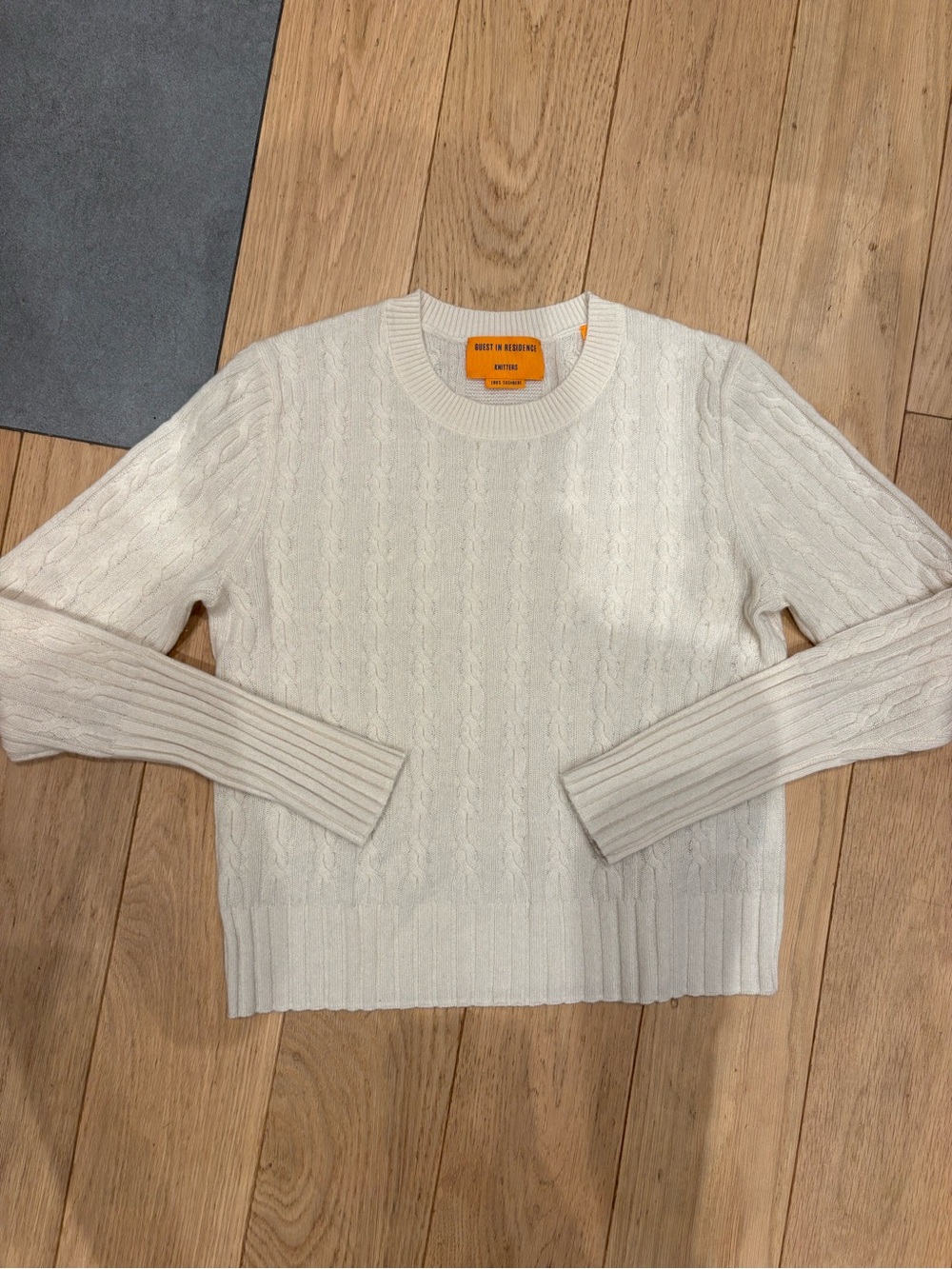 Guest In Residence Cream Cable-Knit Cashmere Sweater